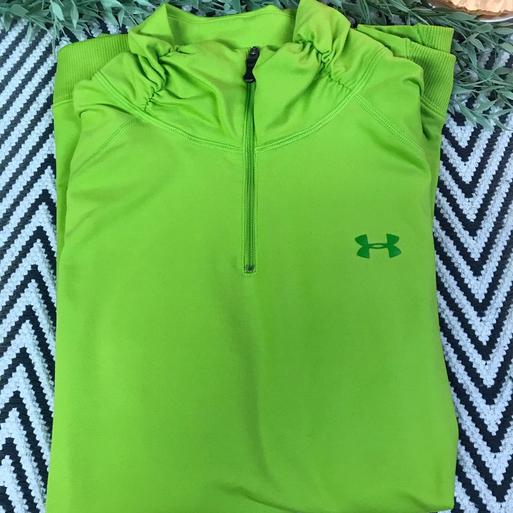 💵⬇️ Women’s Under Armour cold gear catalyst shirt